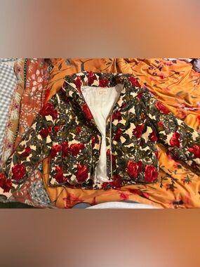 Sezane Floral Red Rose Print Women's Cropped Jacket